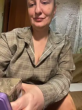Snapshot of FetishIris chatting on September 26, 3:13 am FetishIris online show from September 26, 3:13 am