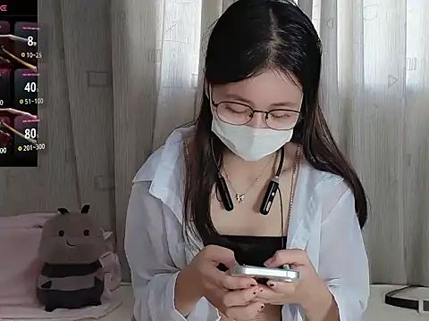 Snapshot of Lele-Baby chatting on October 10, 12:55 am Lele-Baby online show from October 10, 12:55 am