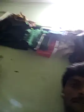 Snapshot of hi_itz_robin chatting on December 13, 8:04 pm hi itz robin online show from December 13, 8:04 pm