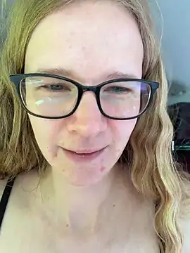 Bikergirl 97 online show from May 7, 10:51 am