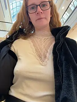 Bikergirl 97 online show from November 11, 2:12 pm