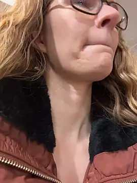 Bikergirl 97 online show from December 4, 2:05 pm