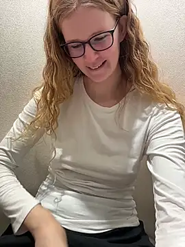 Bikergirl 97 online show from November 17, 12:20 pm