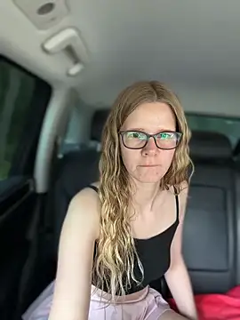 Bikergirl 97 online show from May 6, 12:42 pm