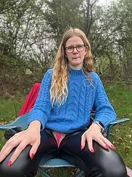 Bikergirl 97 online show from April 16, 11:22 am