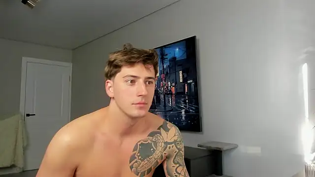 DaniHort online show from March 22, 8:05 am