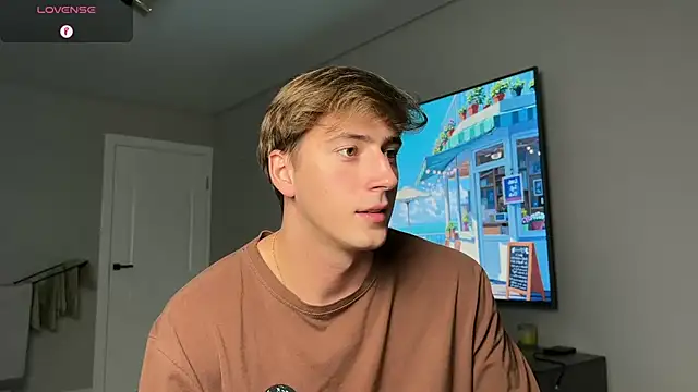 Snapshot of DaniHort chatting on October 28, 7:51 am DaniHort online show from October 28, 7:51 am