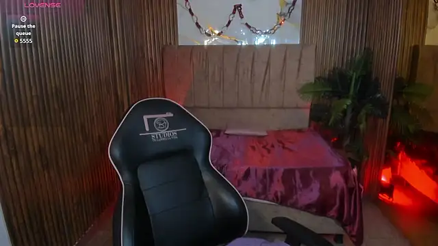 juanita tay online show from March 9, 11:58 am