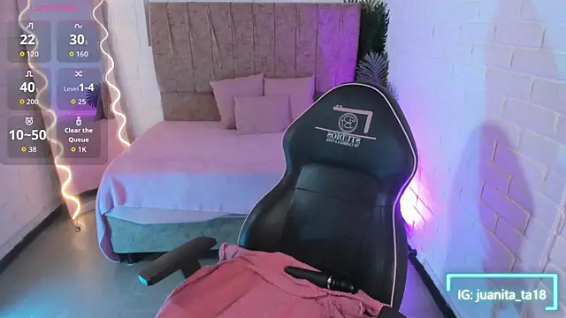 juanita tay online show from November 26, 11:43 am