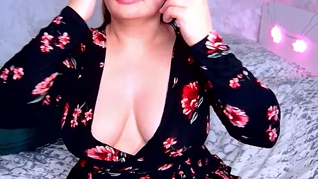 AliceSinner online show from March 12, 8:40 am