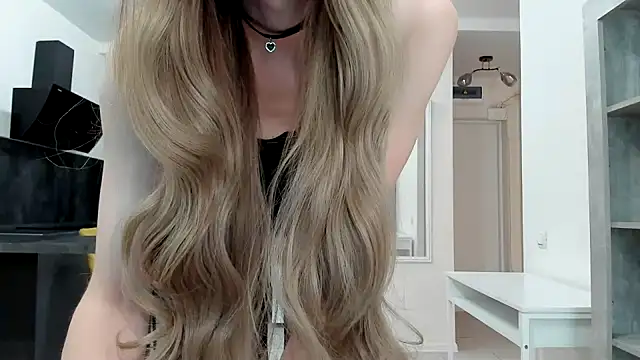 Snapshot of Kitty_Player chatting on July 18, 9:40 am Kitty Player online show from July 18, 9:40 am