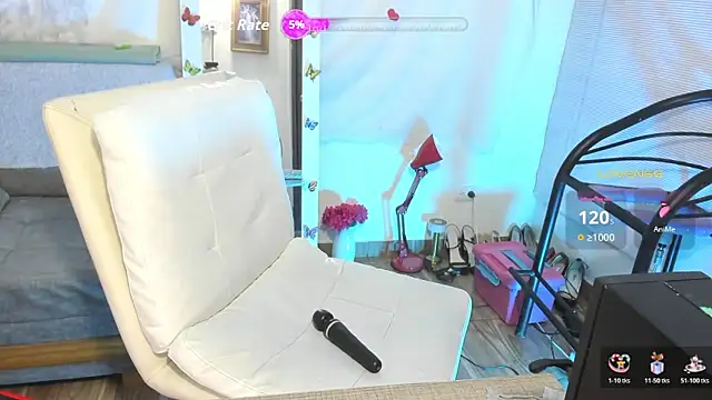 Clunita online show from May 9, 2:20 pm