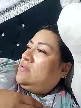 Clunita online show from January 9, 1:23 am