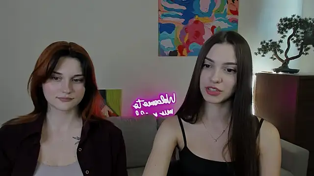 Snapshot of elza_rose chatting on May 21, 9:39 am elza rose online show from May 21, 9:39 am