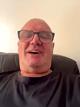 mke1874 online show from October 18, 9:33 am