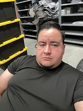 Snapshot of Ricomty chatting on December 5, 9:23 pm Ricomty online show from December 5, 9:23 pm