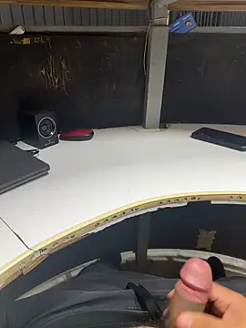 Snapshot of Ricomty chatting on November 24, 11:49 pm Ricomty online show from November 24, 11:49 pm