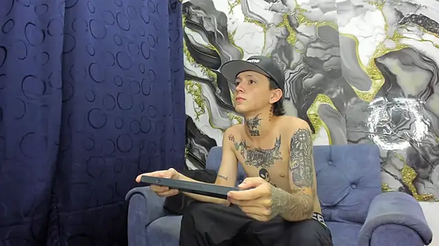 StraightBoy Nick online show from May 29, 4:40 am