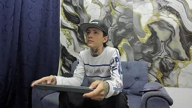StraightBoy Nick online show from June 4, 4:28 am