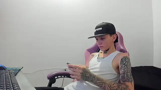 StraightBoy Nick online show from May 10, 8:22 pm