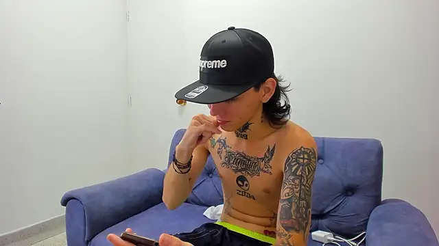 StraightBoy Nick online show from March 10, 5:33 am