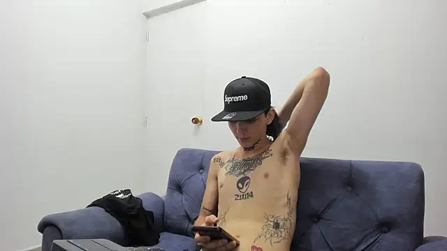 StraightBoy Nick online show from April 6, 12:39 am