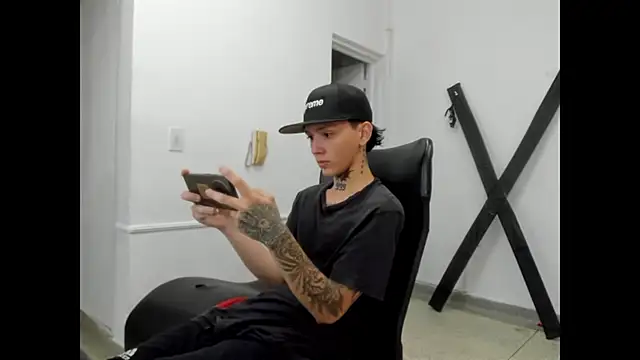 StraightBoy Nick online show from May 7, 9:07 pm