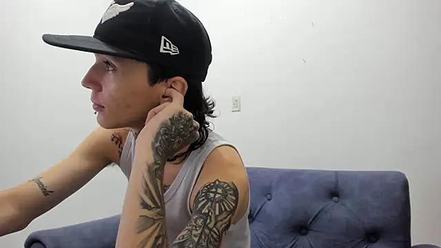 StraightBoy Nick online show from April 3, 4:19 am