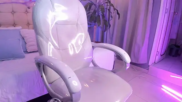 Jordan 24  online show from October 5, 1:40 am