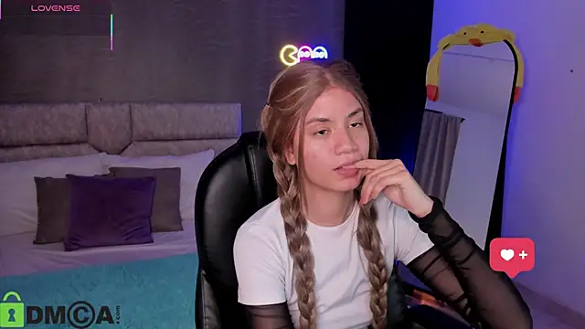 Arinextdoor online show from January 15, 3:10 am