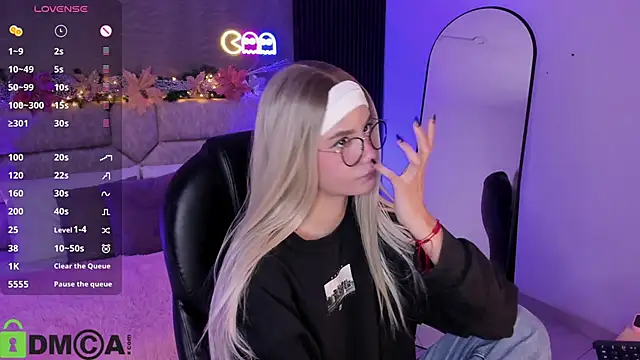 Arinextdoor online show from December 14, 1:45 am