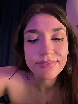 ScarletBloom  online show from December 13, 8:04 pm