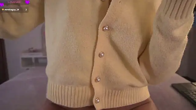 violeth     online show from March 18, 2:19 pm