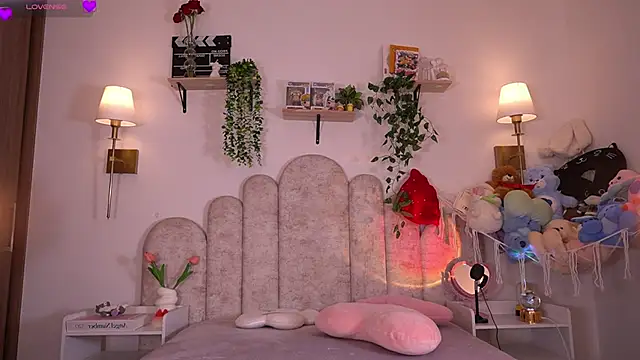 Snapshot of violeth____ chatting on February 23, 1:12 pm violeth online show from February 23, 1:12 pm