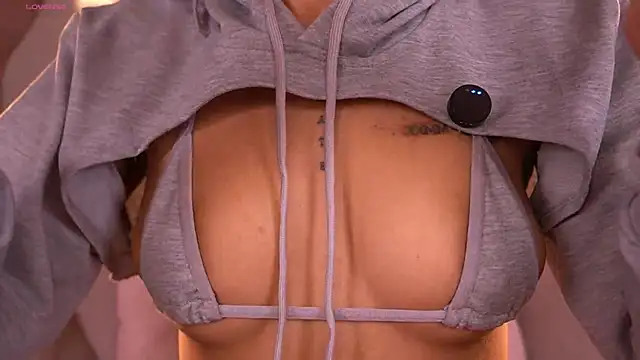 Snapshot of violeth____ chatting on December 19, 1:13 pm violeth online show from December 19, 1:13 pm