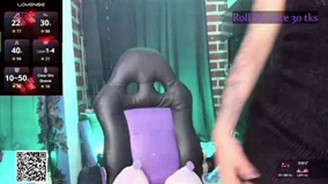 Snapshot of Katyuska_Sg1 chatting on December 5, 4:27 pm Katyuska Sg1 online show from December 5, 4:27 pm