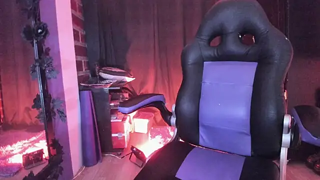 Snapshot of Katyuska_Sg1 chatting on December 14, 8:36 pm Katyuska Sg1 online show from December 14, 8:36 pm