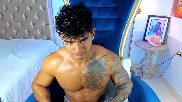 antonio  444 online show from May 23, 7:57 pm