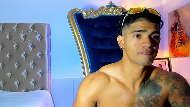 antonio  444 online show from May 4, 7:17 pm