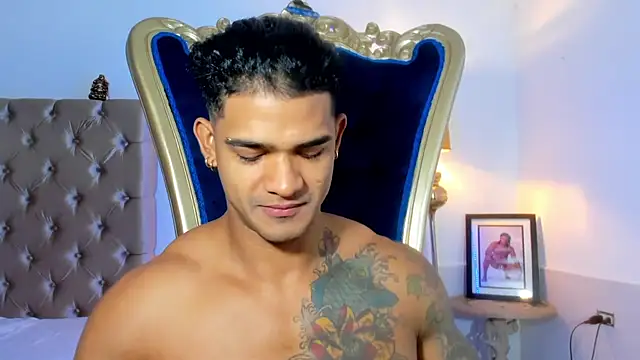 antonio  444 online show from October 20, 12:17 pm