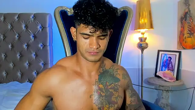 antonio  444 online show from May 21, 9:12 pm