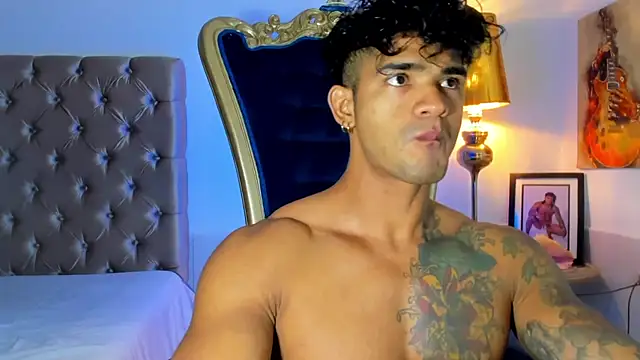 Snapshot of antonio__444 chatting on June 21, 1:22 am antonio 444 online show from June 21, 1:22 am