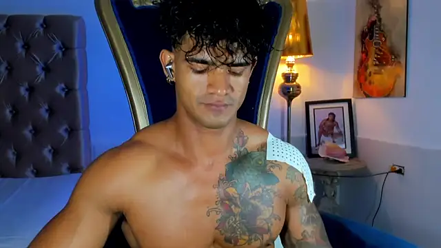 Snapshot of antonio__444 chatting on June 12, 11:13 pm antonio 444 online show from June 12, 11:13 pm