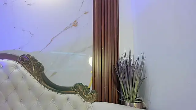 CoralieBronson online show from November 12, 8:23 pm