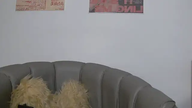 CoralieBronson online show from February 14, 5:02 pm