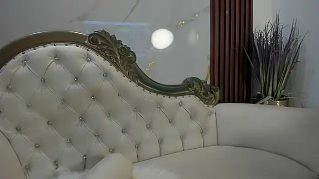 CoralieBronson online show from November 23, 12:59 pm