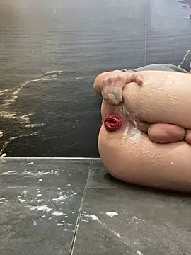 Snapshot of losseass69@xh chatting on November 4, 3:10 am losseass69xh online show from November 4, 3:10 am