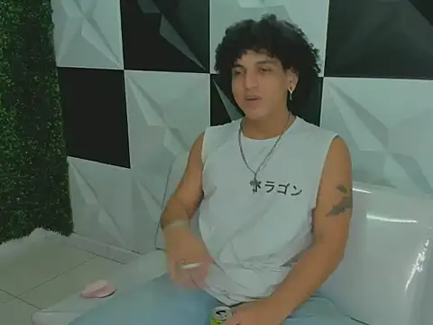 Xfire boy69 online show from October 5, 3:14 pm