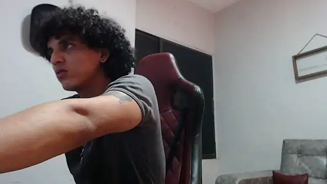 Xfire boy69 online show from October 16, 3:15 am