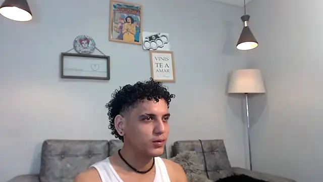 Xfire boy69 online show from November 26, 2:28 pm